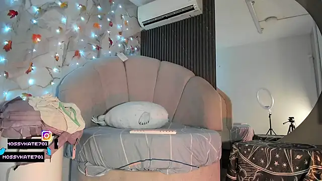 Katemoss70 online show from 13, 11, 2025