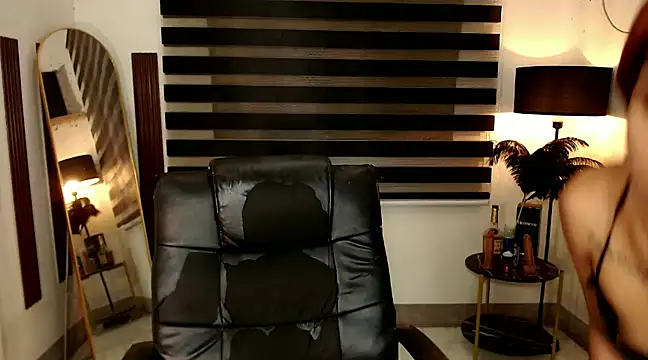 SarahAmber online show from 2, 2, 2025