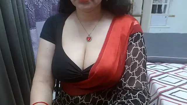 Snapshot of Lovelywife786 chatting on 3, 5, 2026 Lovelywife786 online show from 3, 5, 2026