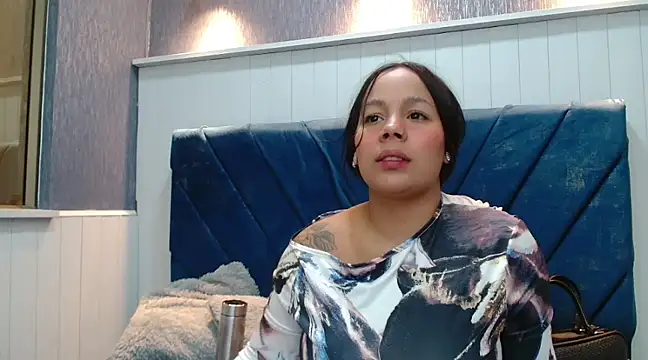 EmilyQueen3x online show from 8, 3, 2025