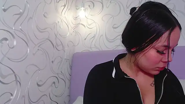 EmilyQueen3x online show from 30, 10, 2025