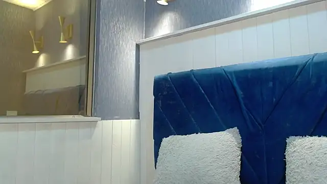 EmilyQueen3x online show from 21, 11, 2025