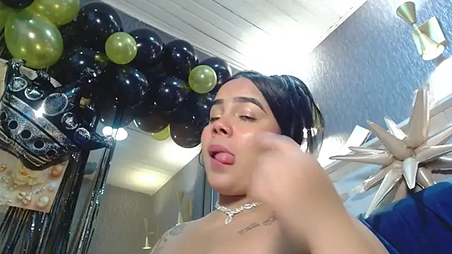 EmilyQueen3x online show from 13, 12, 2025