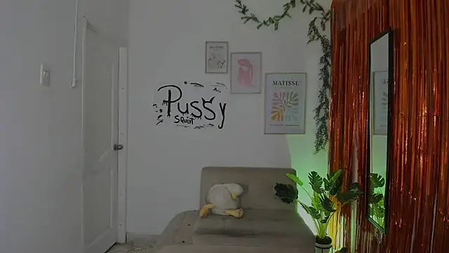 hornyprincess   online show from 20, 10, 2025