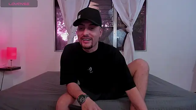 Pleasure Vibes23 online show from 21, 2, 2025