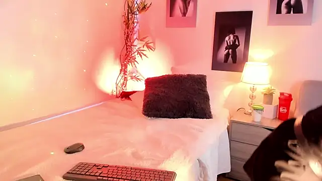 Alicee Levine online show from 21, 10, 2025