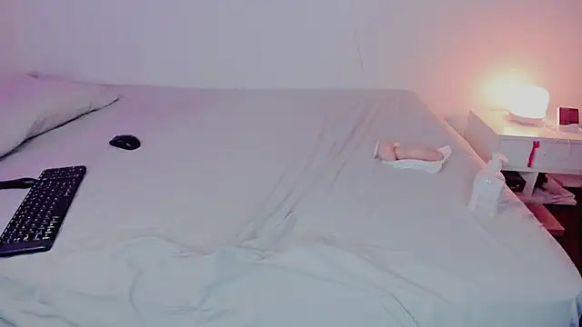 Snapshot of Amelia75 chatting on 10, 12, 2024 Amelia75 online show from 10, 12, 2024