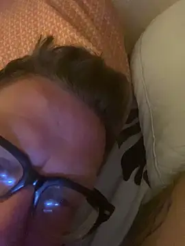 Snapshot of Tomas_Zaddy chatting on 3, 12, 2025 Tomas Zaddy online show from 3, 12, 2025