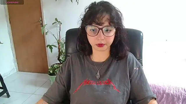 Snapshot of myamillor chatting on 31, 10, 2025 myamillor online show from 31, 10, 2025