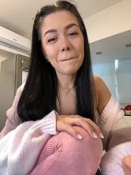 Snapshot of denise_k chatting on 7, 10, 2025 denise k online show from 7, 10, 2025