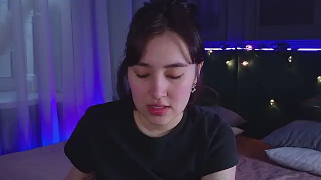 Snapshot of So_audrey chatting on 28, 12, 2024 So audrey online show from 28, 12, 2024