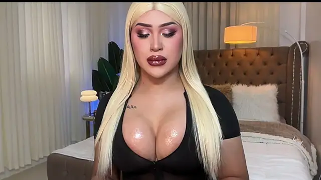 Snapshot of Your_Majesty_Tyra chatting on 20, 1, 2025 Your Majesty Tyra online show from 20, 1, 2025
