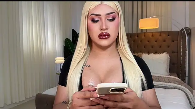 Snapshot of Your_Majesty_Tyra chatting on 22, 1, 2025 Your Majesty Tyra online show from 22, 1, 2025