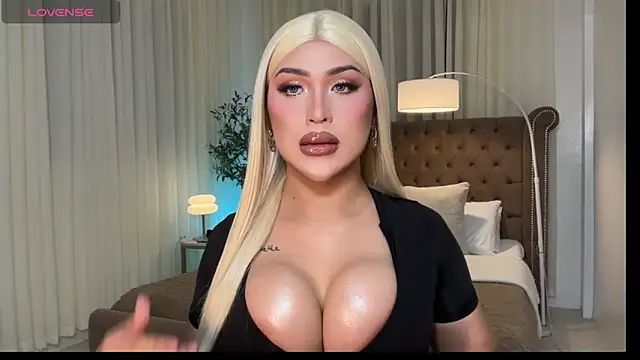 Your Majesty Tyra online show from 30, 3, 2026