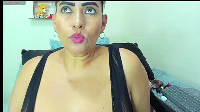 Snapshot of anie_milf1 chatting on 8, 7, 2026 anie milf1 online show from 8, 7, 2026