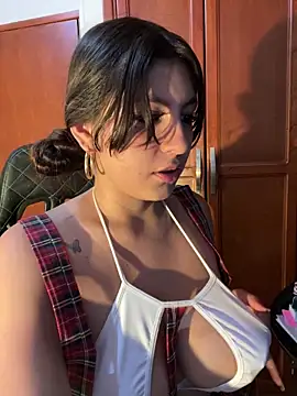 loolla 23 online show from 28, 2, 2025