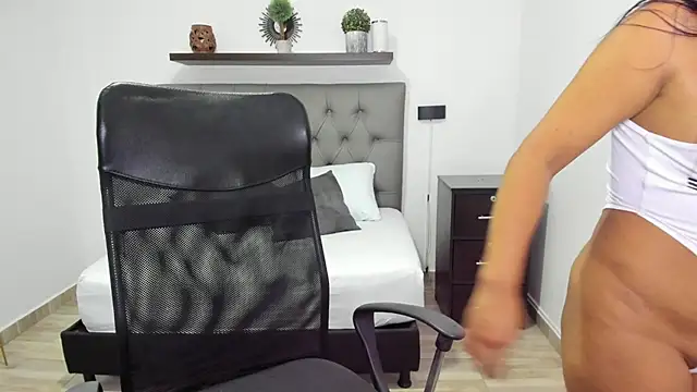 isabella florez online show from 27, 12, 2024