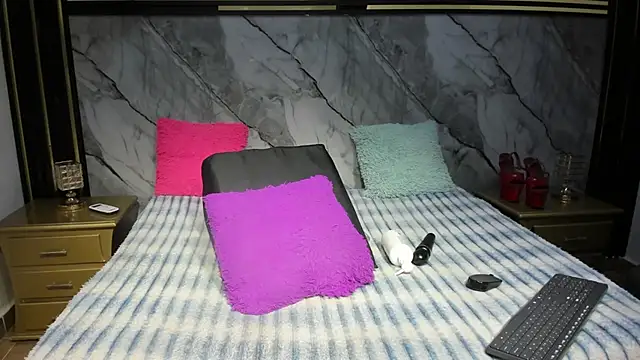 Snapshot of Niyirey1 chatting on 25, 10, 2025 Niyirey1 online show from 25, 10, 2025