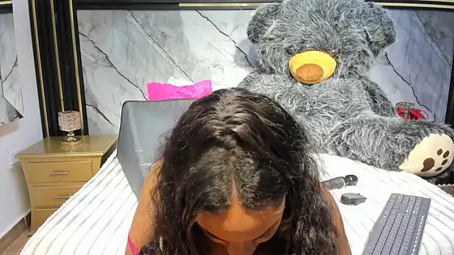 Snapshot of Niyirey1 chatting on 29, 10, 2025 Niyirey1 online show from 29, 10, 2025