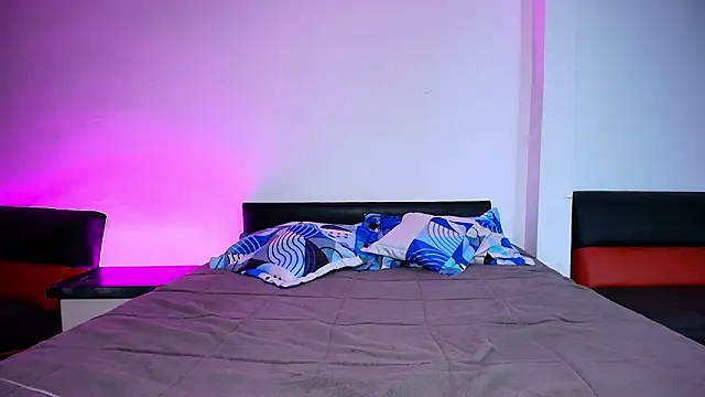 yesie hot online show from 8, 3, 2026