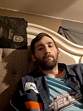 Snapshot of lewis7869 chatting on 25, 9, 2025 lewis7869 online show from 25, 9, 2025