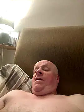 Snapshot of locallad88 chatting on 4, 11, 2025 locallad88 online show from 4, 11, 2025