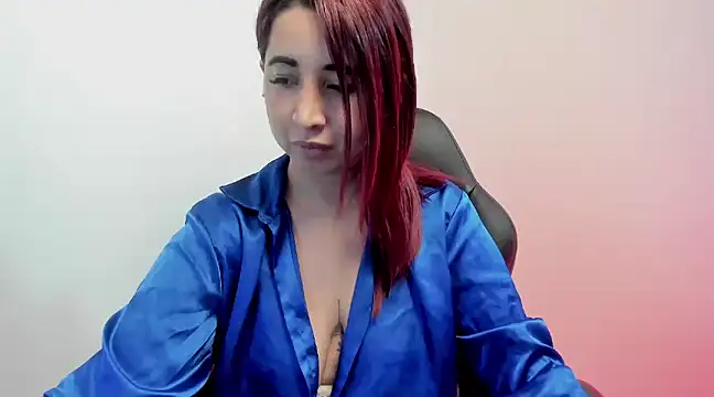 Snapshot of madelaine_blosson chatting on 3, 12, 2024 madelaine blosson online show from 3, 12, 2024