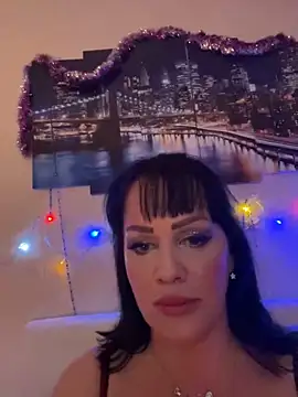 Lolaley2 online show from 4, 1, 2025