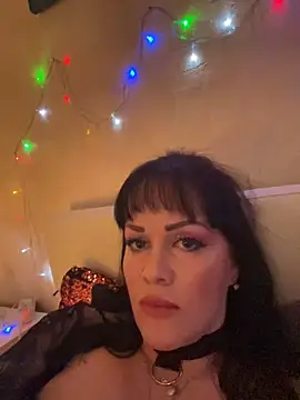 Lolaley2 online show from 12, 3, 2025