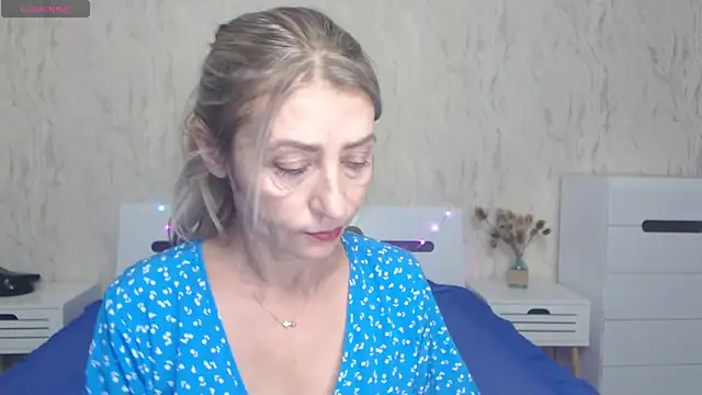 ZoeGrant online show from 11, 1, 2025