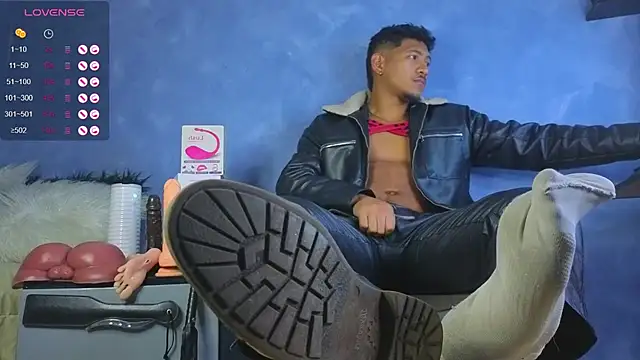 TomLover 12 online show from 5, 7, 2026