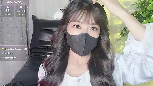 Mya Lee online show from 5, 12, 2024