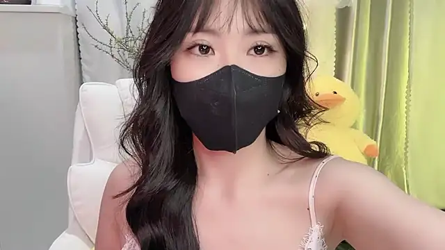 Mya Lee online show from 20, 1, 2025