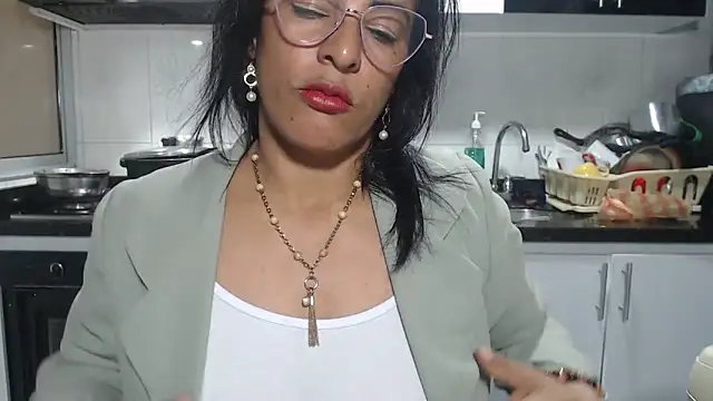 kateleyagrey online show from 18, 4, 2026