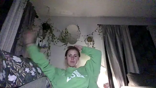 Snapshot of ClumsyLink chatting on 25, 10, 2025 ClumsyLink online show from 25, 10, 2025