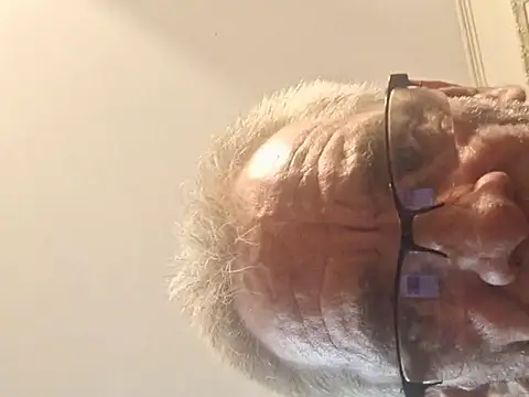 Snapshot of highstepper500 chatting on 19, 9, 2025 highstepper500 online show from 19, 9, 2025