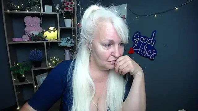 Snapshot of BlondyLeeBest chatting on 11, 7, 2026 BlondyLeeBest online show from 11, 7, 2026