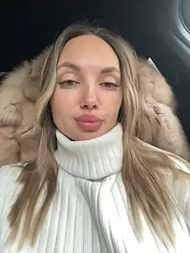 Snapshot of AngelinaMoore chatting on 10, 1, 2025 AngelinaMoore online show from 10, 1, 2025