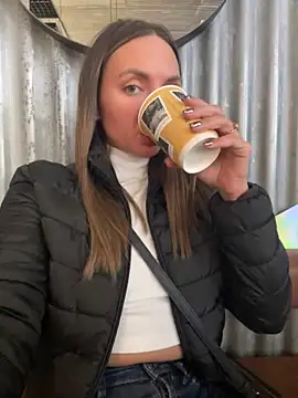 Snapshot of AngelinaMoore chatting on 18, 3, 2025 AngelinaMoore online show from 18, 3, 2025