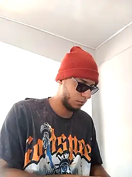 Snapshot of blackperverguy chatting on 29, 11, 2025 blackperverguy online show from 29, 11, 2025