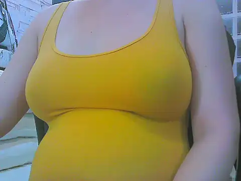 Snapshot of keepmepregnantT chatting on 15, 6, 2026 keepmepregnantT online show from 15, 6, 2026