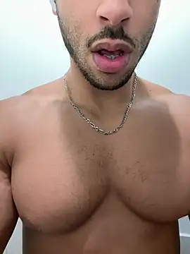 pimentfort77 online show from 28, 2, 2025