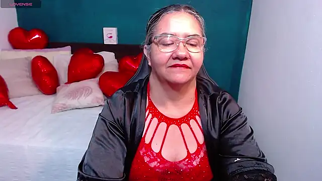 Snapshot of scaelettdubois chatting on 15, 2, 2025 scaelettdubois online show from 15, 2, 2025