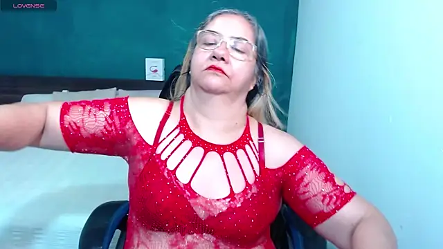 Snapshot of scaelettdubois chatting on 6, 3, 2025 scaelettdubois online show from 6, 3, 2025