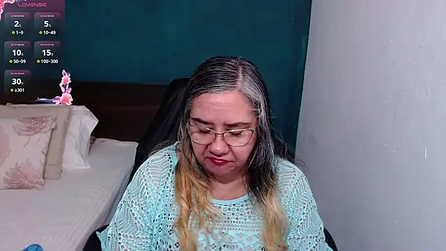 Snapshot of scaelettdubois chatting on 21, 9, 2025 scaelettdubois online show from 21, 9, 2025