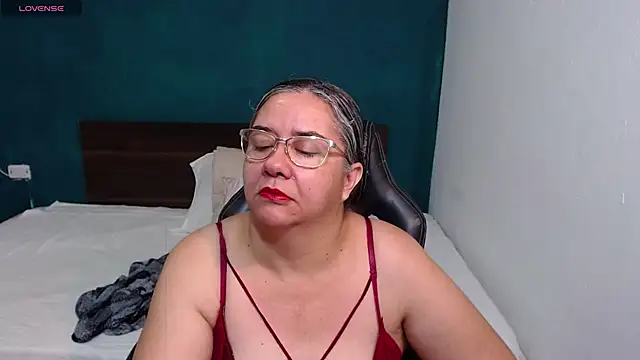 Snapshot of scaelettdubois chatting on 5, 10, 2025 scaelettdubois online show from 5, 10, 2025