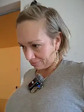 sexymarilyncolombia online show from 4, 3, 2026