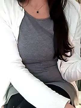 SHARONRodrig online show from 9, 2, 2025