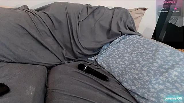 EmoDream1998 online show from 8, 2, 2026