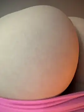 Snapshot of MariaTull chatting on 10, 11, 2025 MariaTull online show from 10, 11, 2025